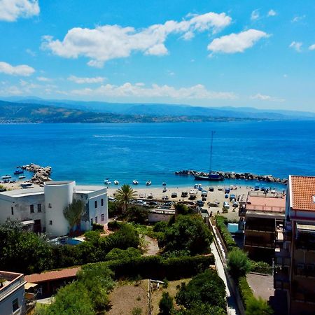 Il Salotto Sul Mare Daire Messina Dış mekan fotoğraf