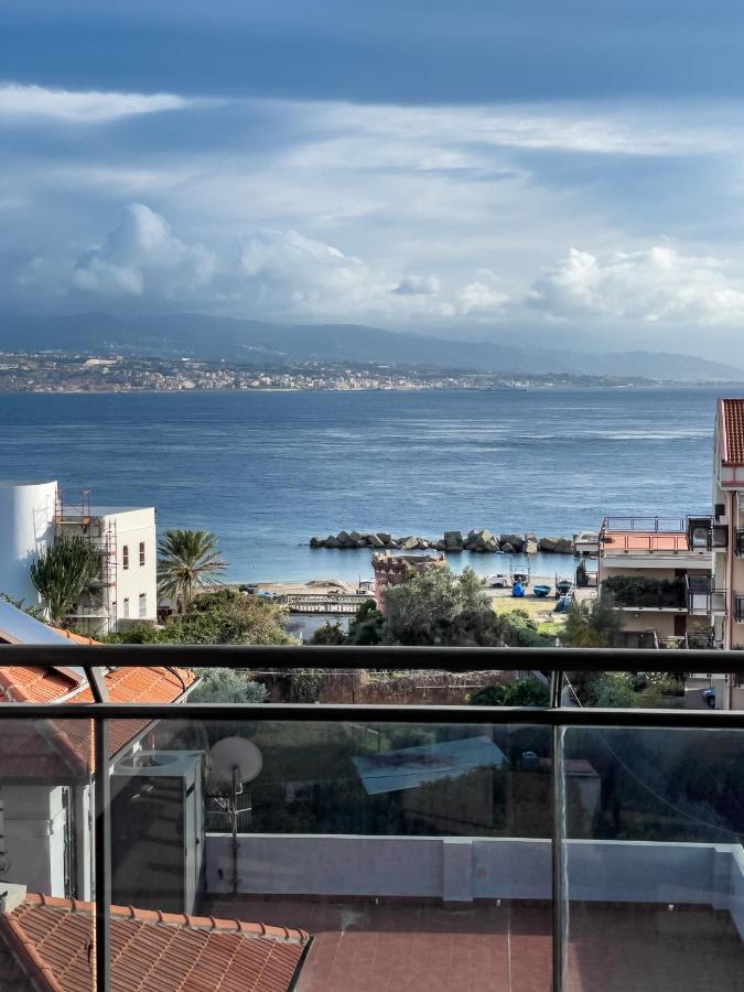 Il Salotto Sul Mare Daire Messina Dış mekan fotoğraf