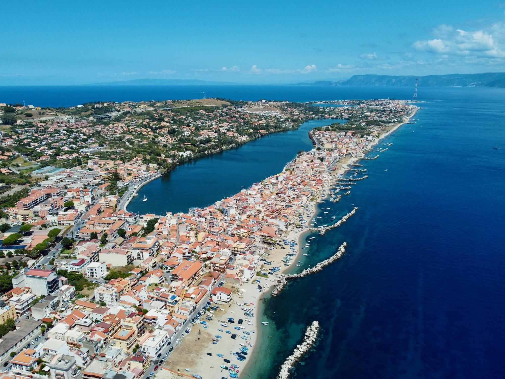 Il Salotto Sul Mare Daire Messina Dış mekan fotoğraf